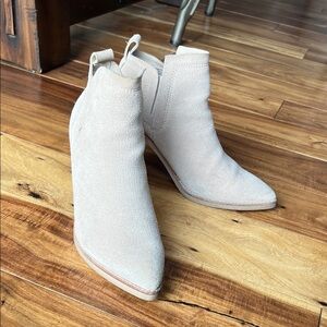 Dolce Vita Heeled Booties Size 8.5